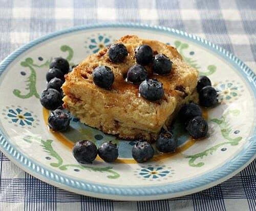 https://www.thekitchenmagpie.com/wp-content/uploads/images/2013/08/skilletbakedfrenchtoast3-500x412.jpg