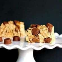 Close up of Rolo Cinnamon Toast Crunch Bars