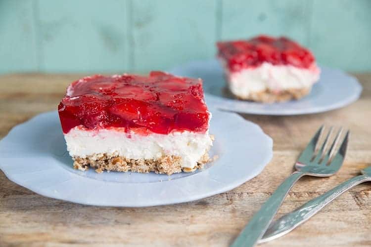 Strawberry Pretzel Salad / Dessert - The Kitchen Magpie