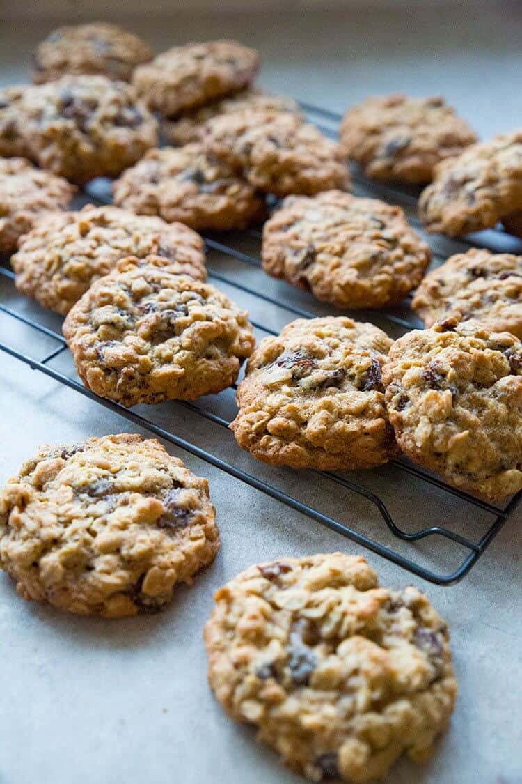 Dads Vanishing Oatmeal Raisin Cookies Right Off The Quaker Oatmeal Package The Kitchen Magpie