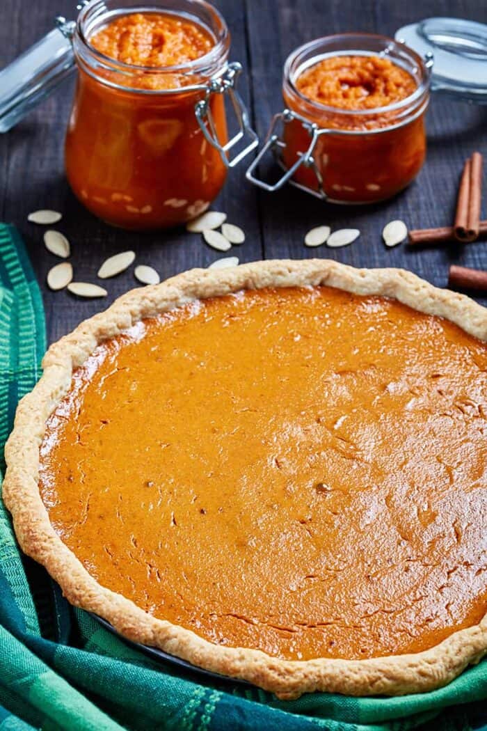 Traditional Pumpkin Pie Recipe The Kitchen Magpie   Pumpkinpie 700x1050 