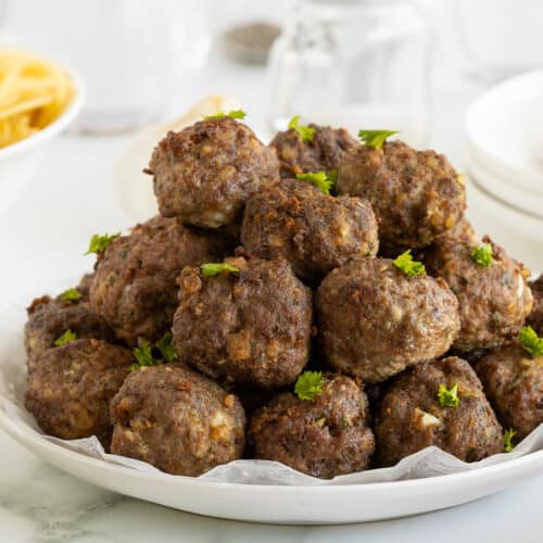 The Best Easy Homemade Meatballs Recipe - The Kitchen Magpie