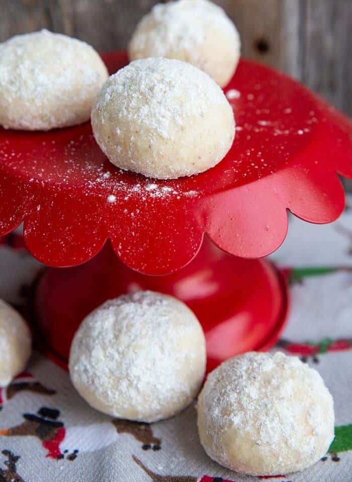 Pecan Sandies (Mexican Wedding Cookies) Recipe - The Kitchen Magpie