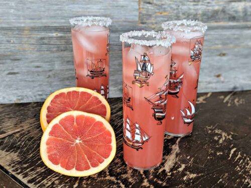 https://www.thekitchenmagpie.com/wp-content/uploads/images/2019/07/Salty-Dog-Cocktail-1-500x375.jpg