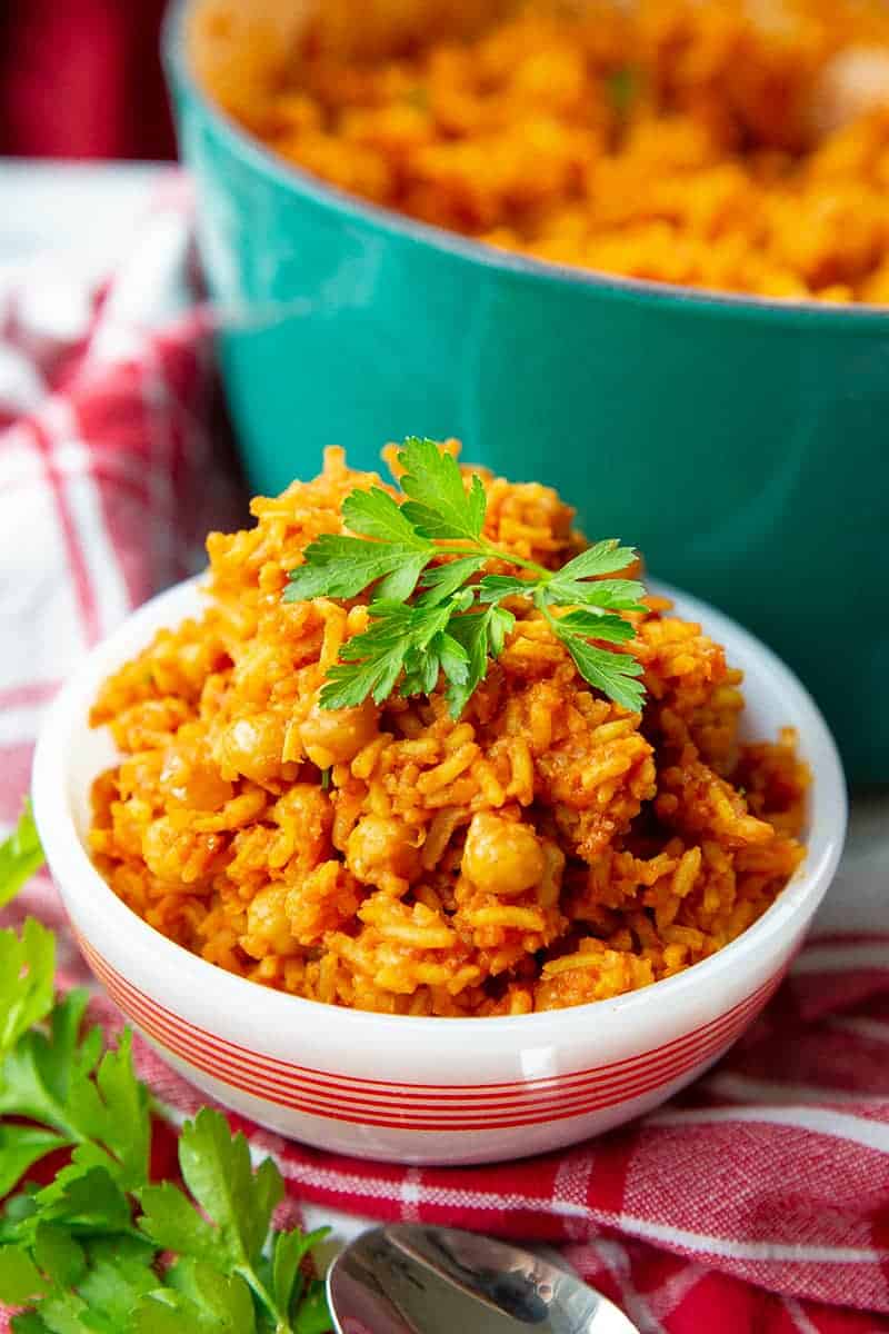 How to Make Jollof Rice - The Kitchen Magpie