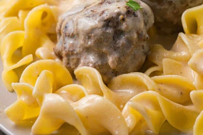 Rich And Creamy Swedish Meatballs The Kitchen Magpie