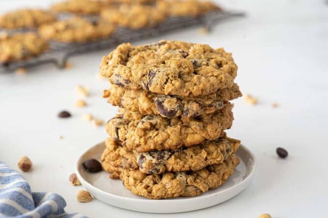 Peanut Butter Oatmeal Cookies - The Kitchen Magpie