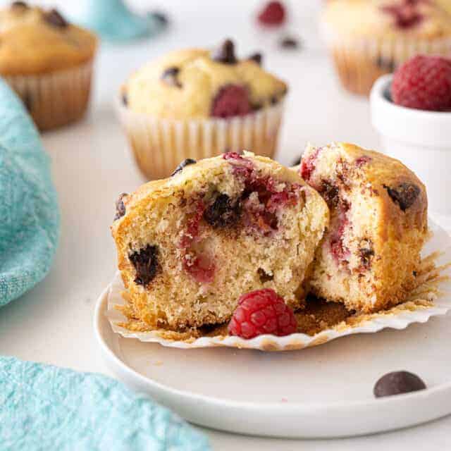 Raspberry Muffins - The Kitchen Magpie