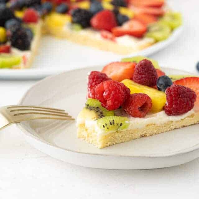 Fruit Pizza - The Kitchen Magpie