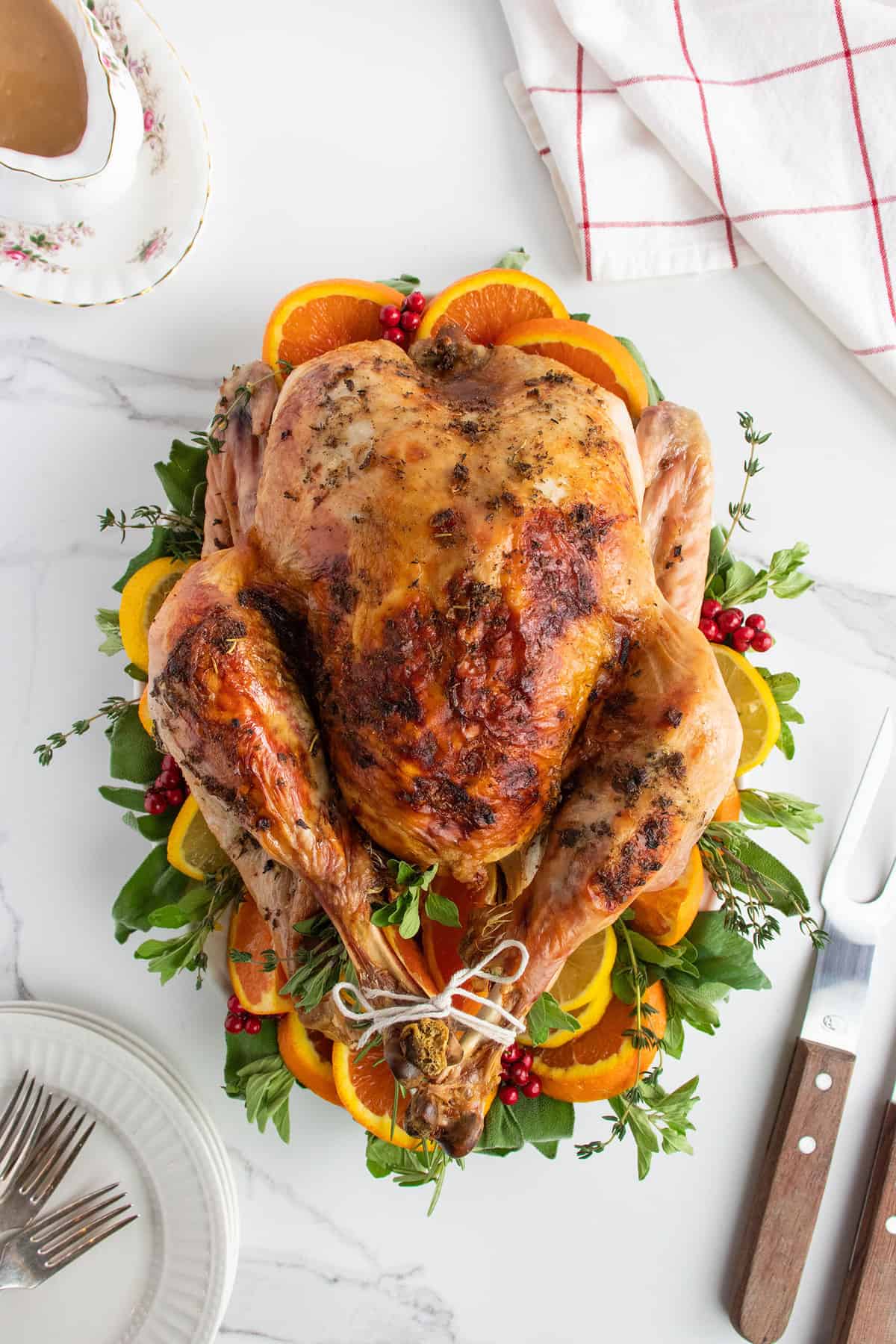 Easy Thanksgiving Turkey - The Kitchen Magpie