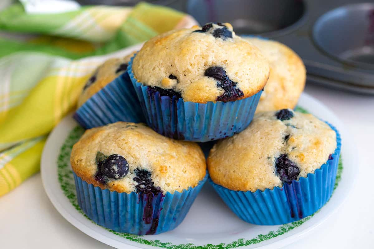 Blueberry Buttermilk Muffins - The Kitchen Magpie